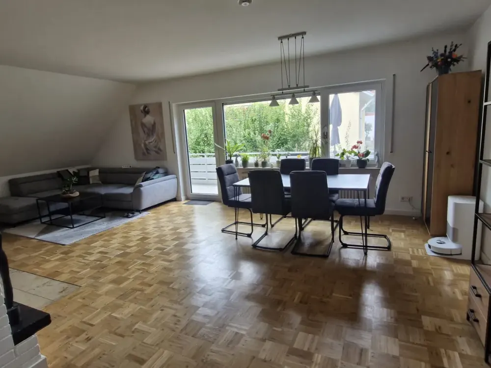 Großzügige, helle 5-Zimmer- Maisonette-Wohnung in Königstein-Schneidhain