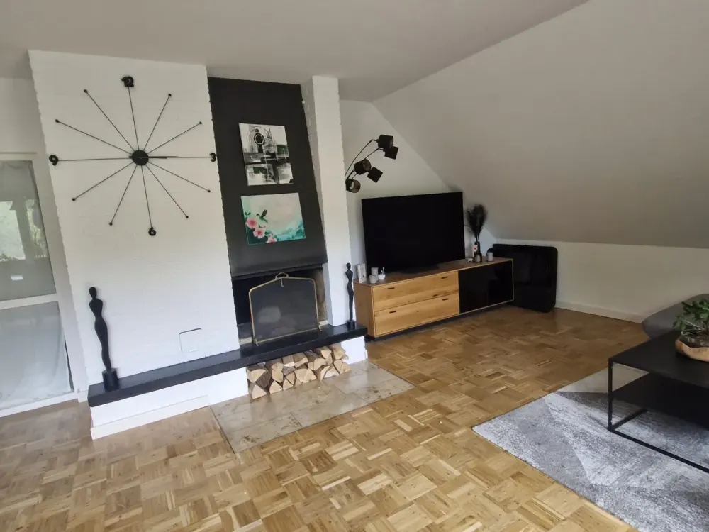 Großzügige, helle 5-Zimmer- Maisonette-Wohnung in Königstein-Schneidhain