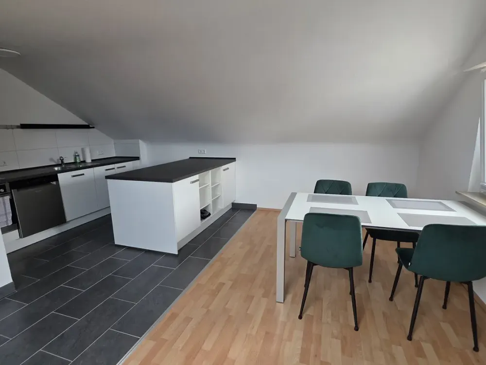 Schöne, helle 2-Zimmer-DG-Wohnung in Waiblingen-Bittenfeld