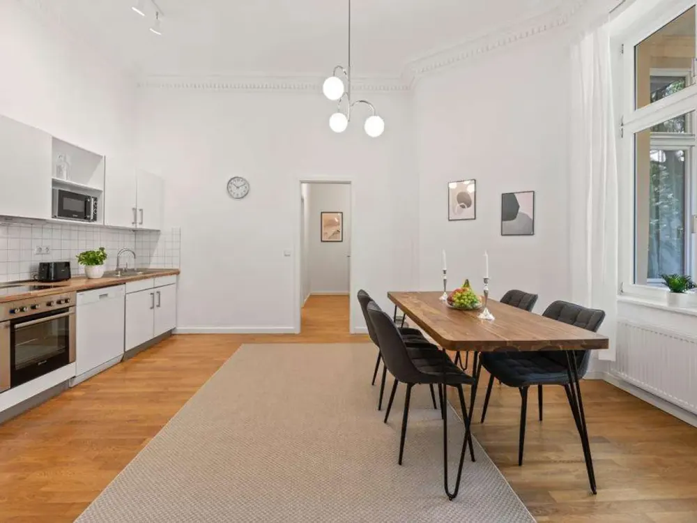 Frisch sanierte 4-Zimmer Wohnung mit Garten