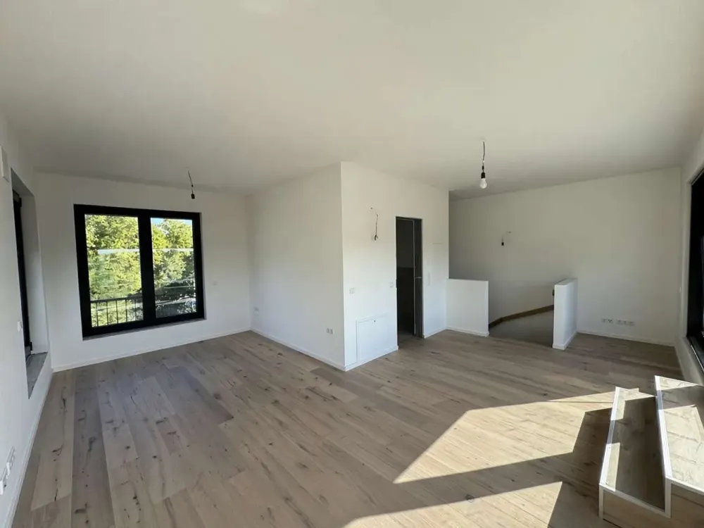 Top 3 Zimmer Wohnung mit Dachterasse