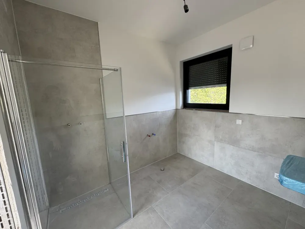 Top 3 Zimmer Wohnung mit Dachterasse