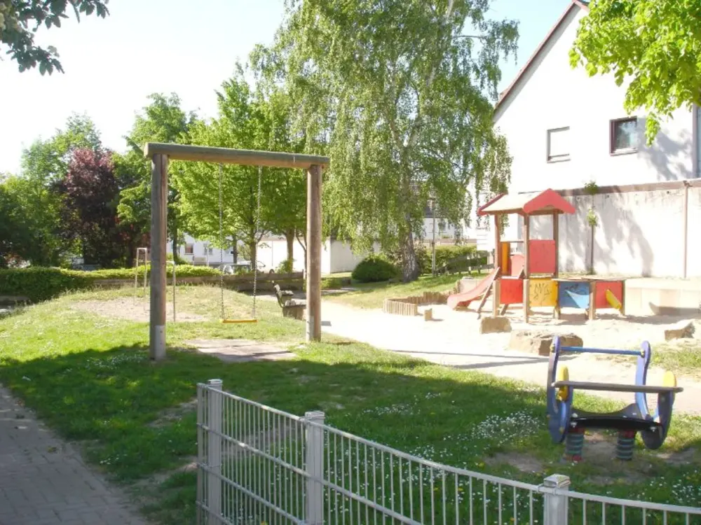 Wohnen am Stadtrand im Grünen! 3-Zimmer-Wohnung mit Balkon im Wolfsanger