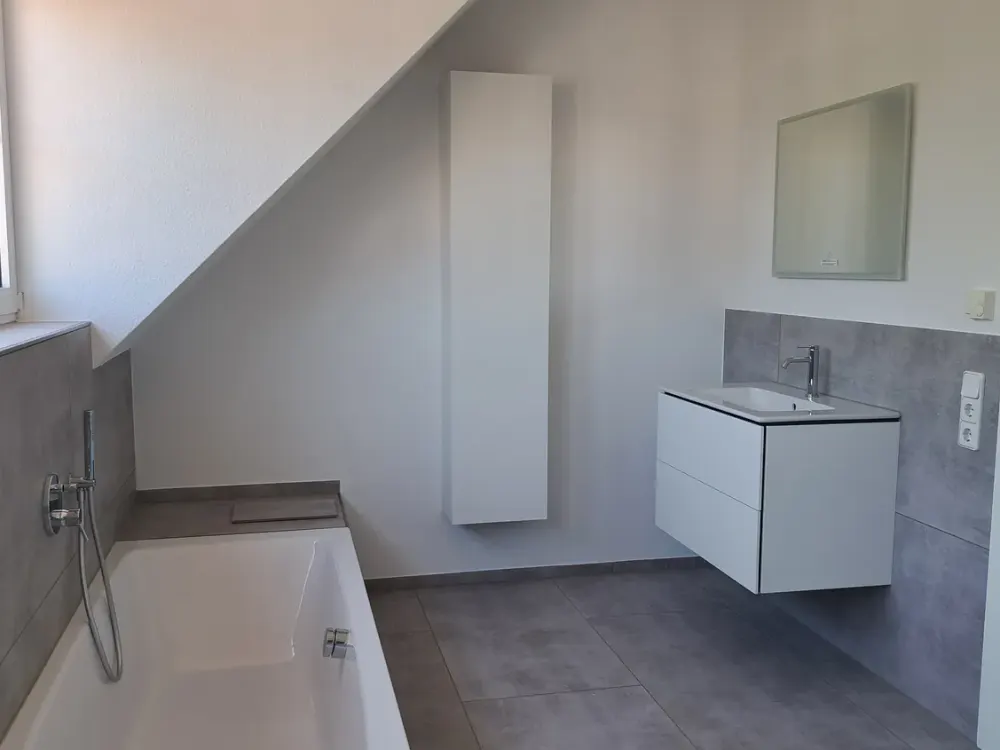 Maisonette 143m² im 2 Fam. Haus in Rödermark: 3 Sonnen-Balkone (O/S/W), Luxus-Bad & neue Heizung