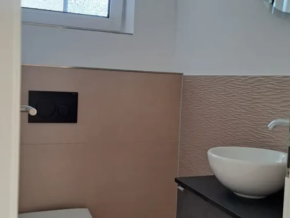 Maisonette 143m² im 2 Fam. Haus in Rödermark: 3 Sonnen-Balkone (O/S/W), Luxus-Bad & neue Heizung