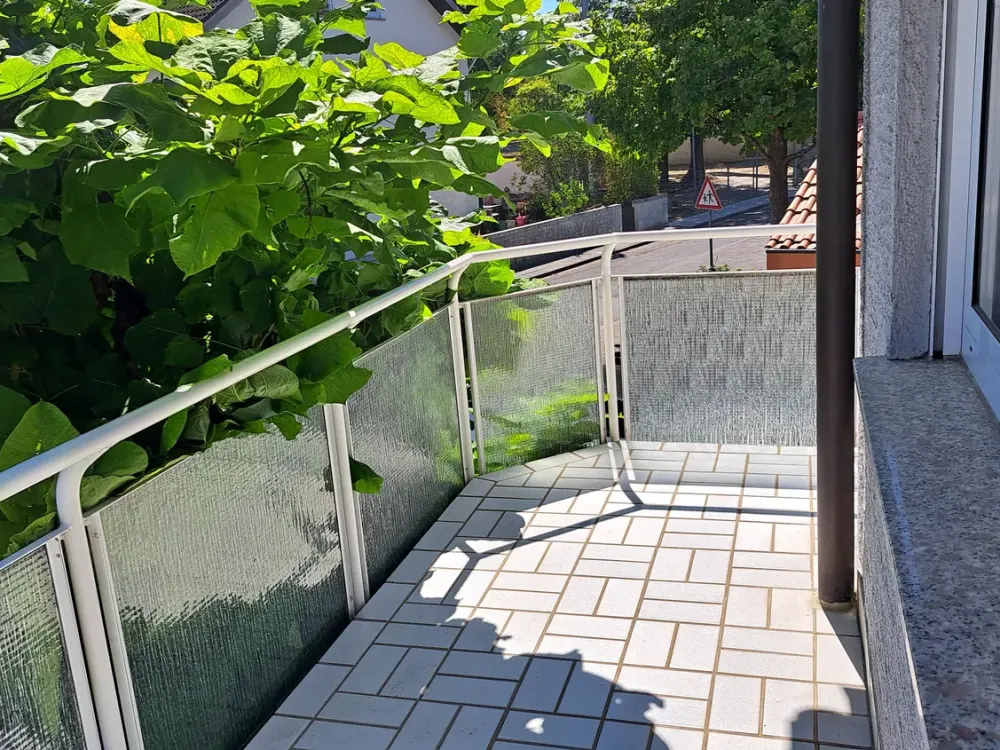 Maisonette 143m² im 2 Fam. Haus in Rödermark: 3 Sonnen-Balkone (O/S/W), Luxus-Bad & neue Heizung