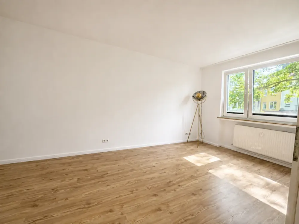Bright 3-Room Apartment Near City