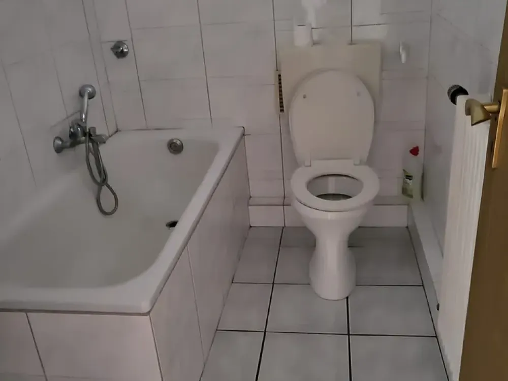 Günstige 2-Zimmer-Wohnung mit Küchenzeile und Balkon!!!!