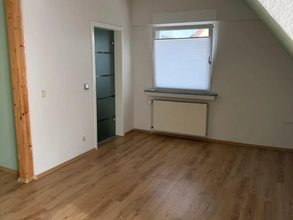 Zwei Zimmer Wohnung, ca 50 m2 mit Balkon zur Miete