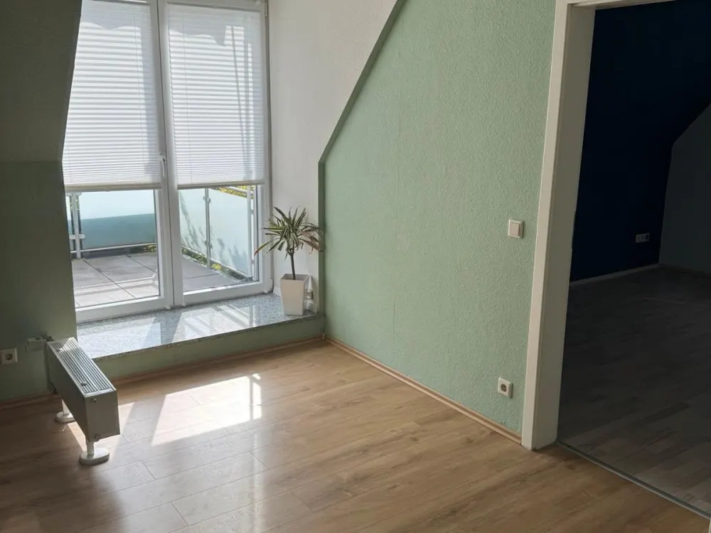 Zwei Zimmer Wohnung, ca 50 m2 mit Balkon zur Miete