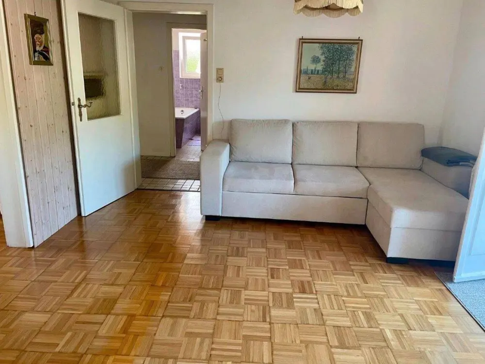 Voll möblierte 3,5 Zimmer 95 qm Wohnung in Stuttgart / Degerloch