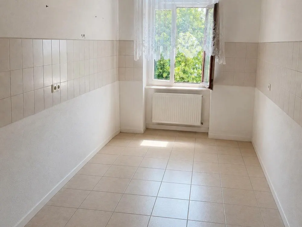 2-Zimmer-Altbauwohnung | ca. 60 m² | Küche | Besichtigung am 20.7