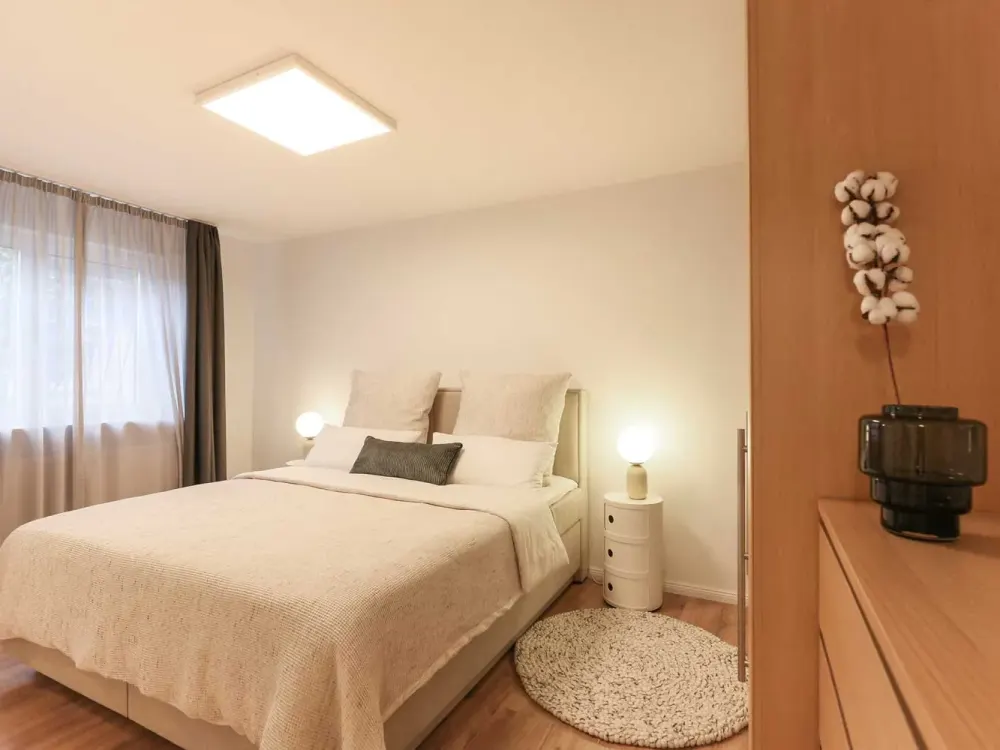 *** Möbliert *** Elegante 3-Zi.-Whg. mit großem Balkon in Bergen-Enkheim