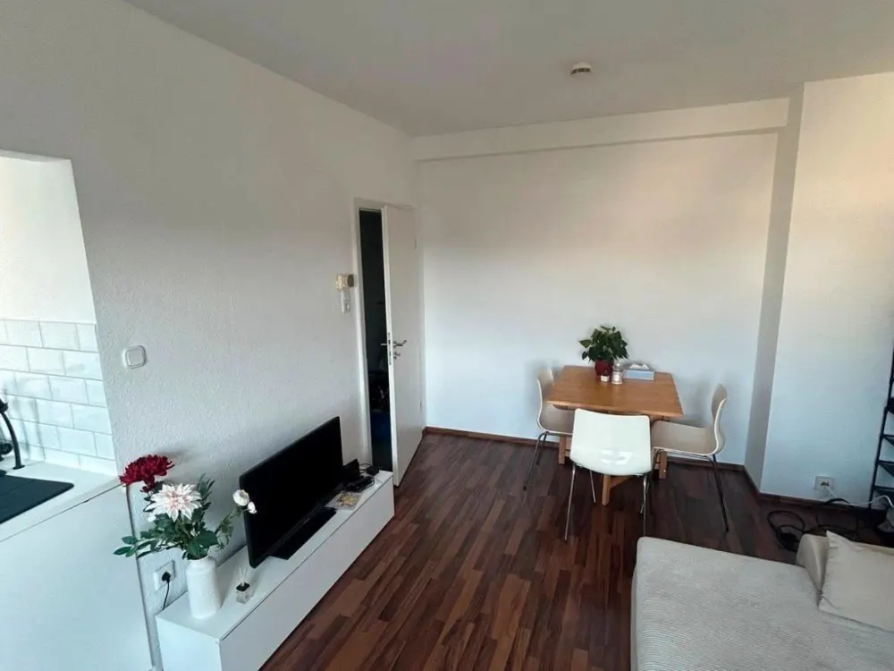 Helle 2-Zimmer Wohnung in Oberbilk