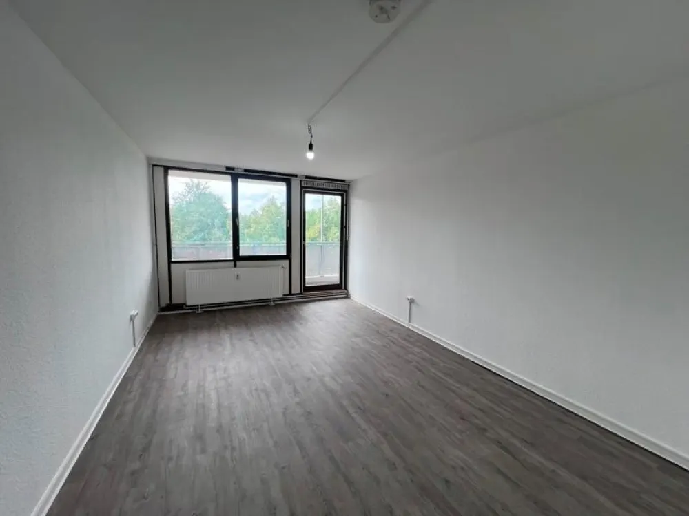 Frisch modernisiert und renoviert: 2,5 Zimmer-Wohnung