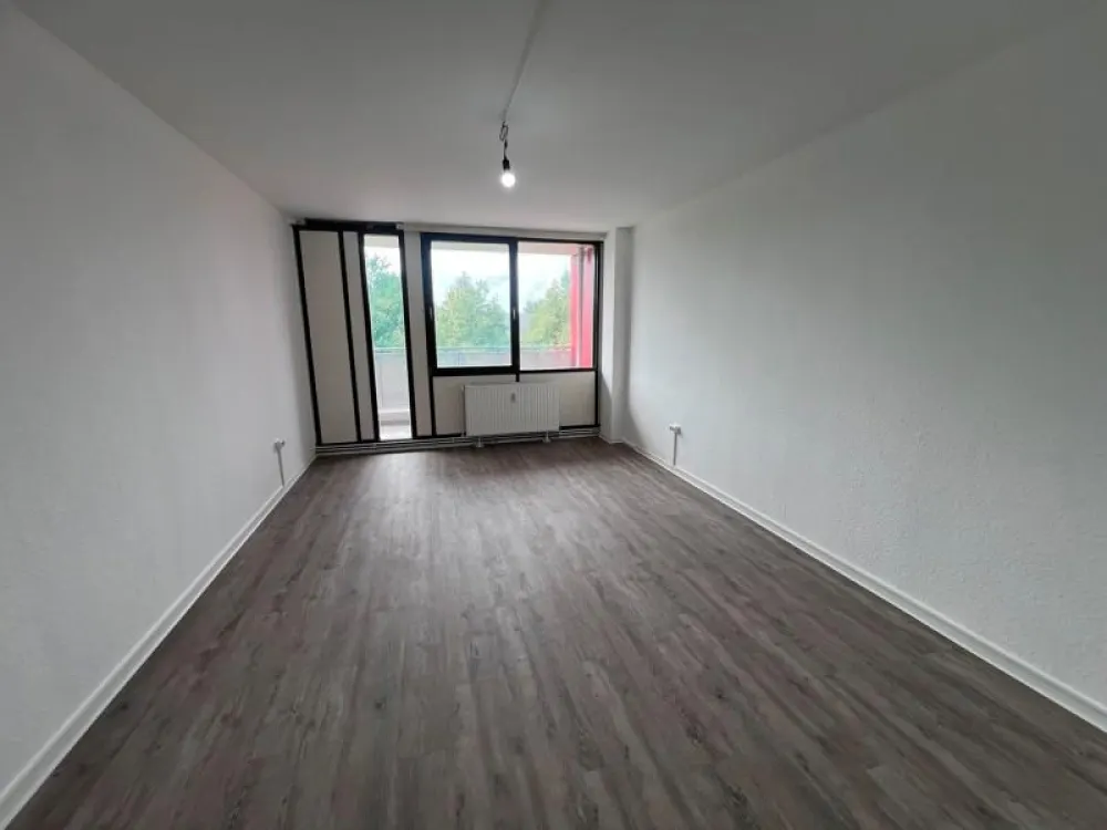 Frisch modernisiert und renoviert: 2,5 Zimmer-Wohnung