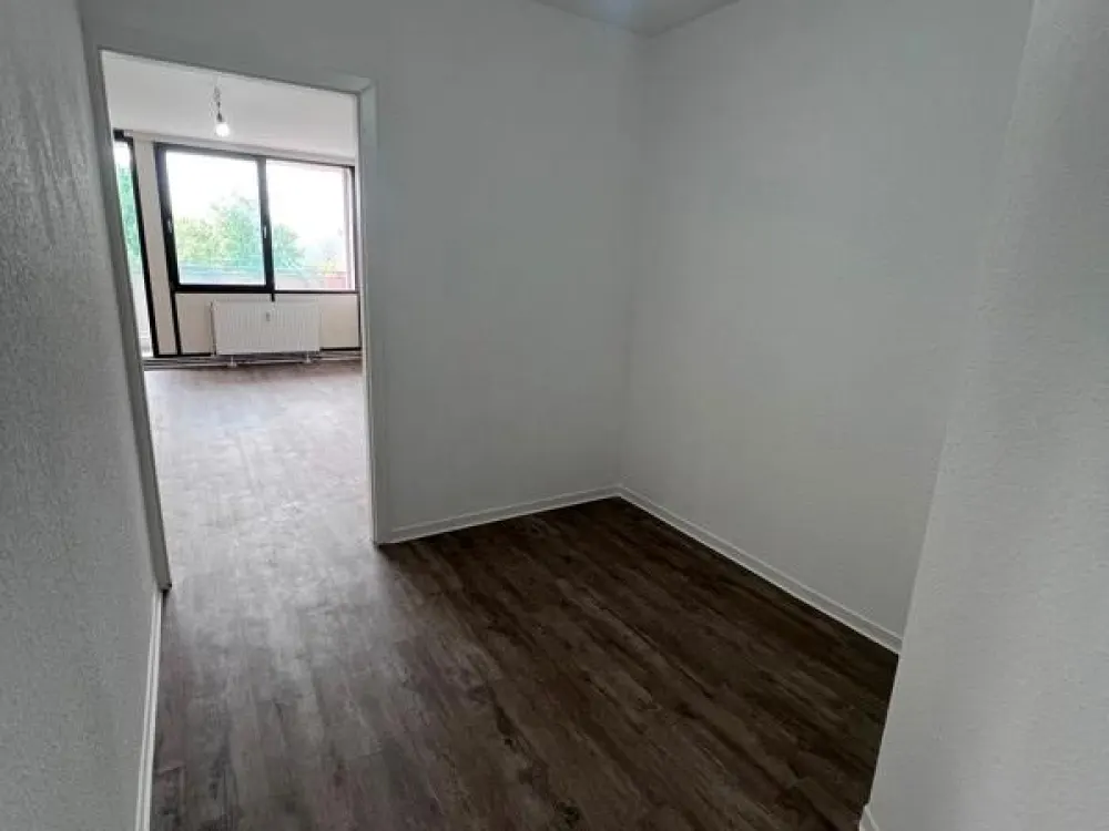 Frisch modernisiert und renoviert: 2,5 Zimmer-Wohnung