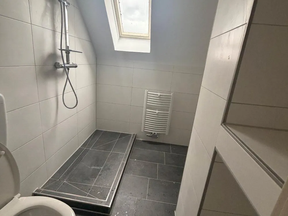 Erstbezug nach Renovierung-2-Zimmer Wohnung in Düsseltal !
