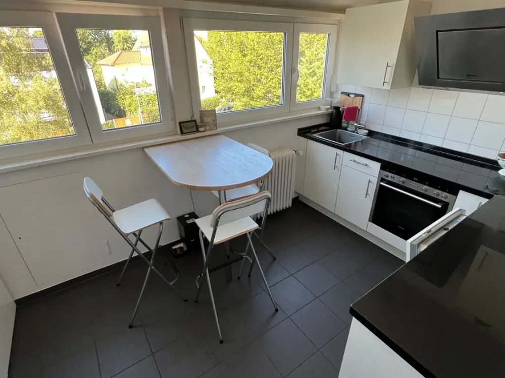 Helle 3 Zimmer DG Wohnung in Stuttgart Sonnenberg