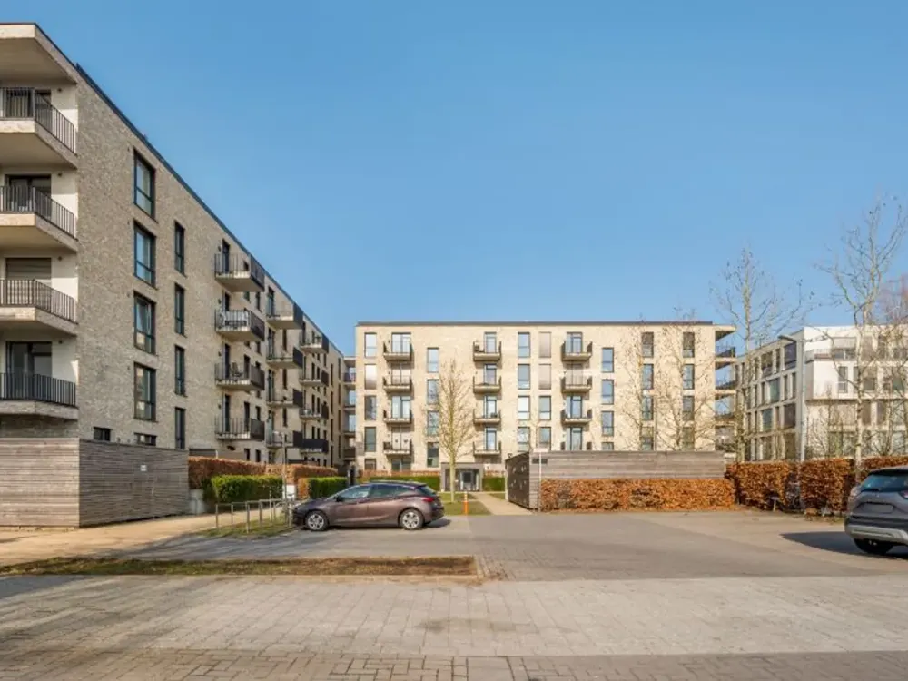 Großzügige 2-Zi. Wohnung mit Balkon und Einbauküche frei ab sofort.
