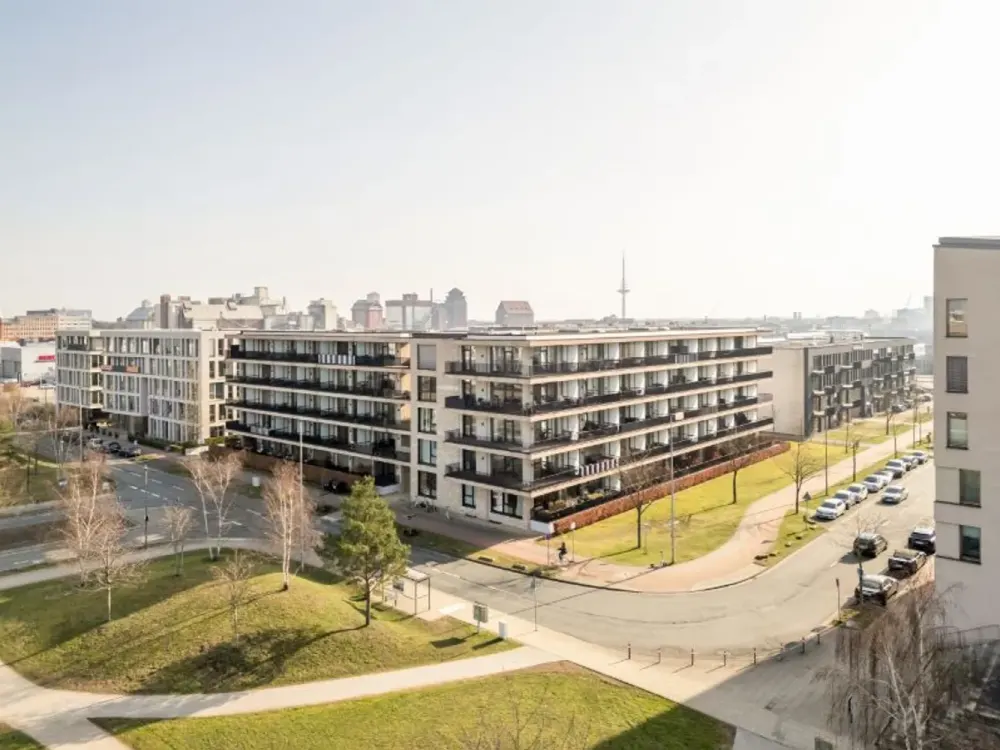 Großzügige 2-Zi. Wohnung mit Balkon und Einbauküche frei ab sofort.