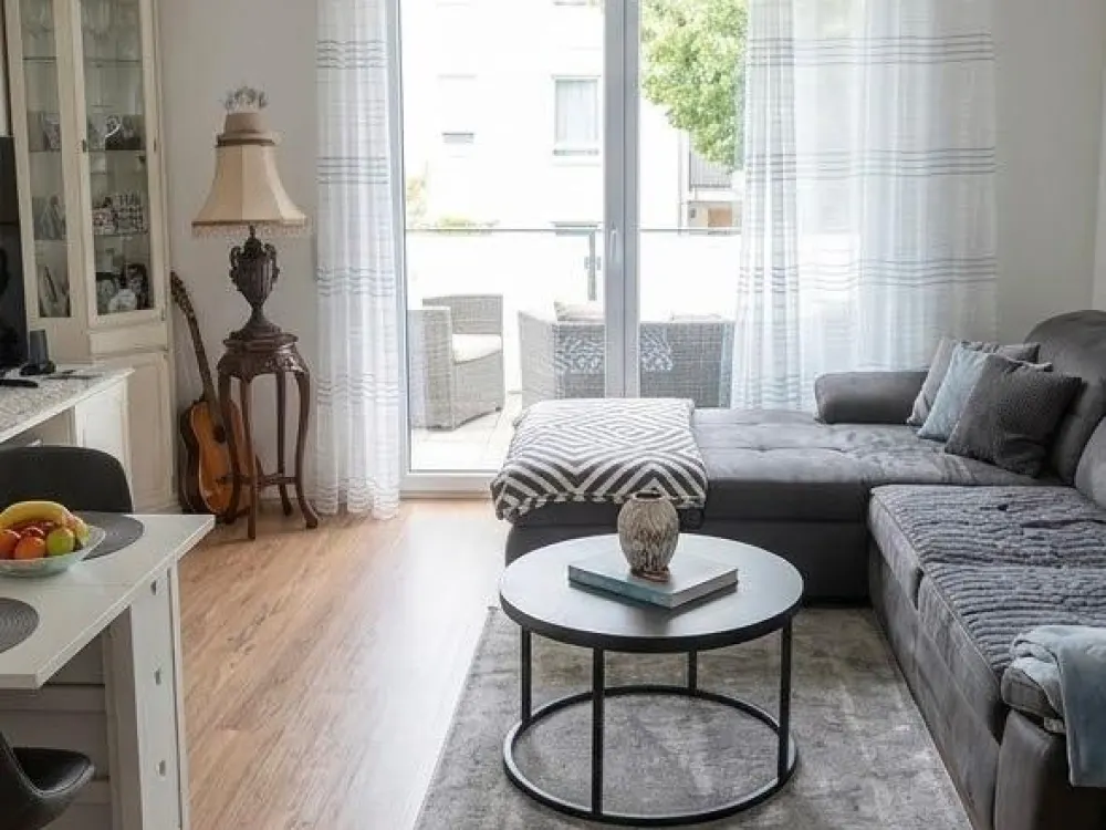 2 Zimmer Wohnung mit Einbauküche