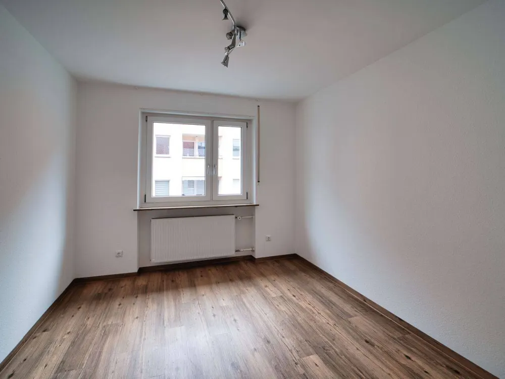 5 Zimmer Wohnung mit Fitnessraum mit Whirlpool und Wintergarten
