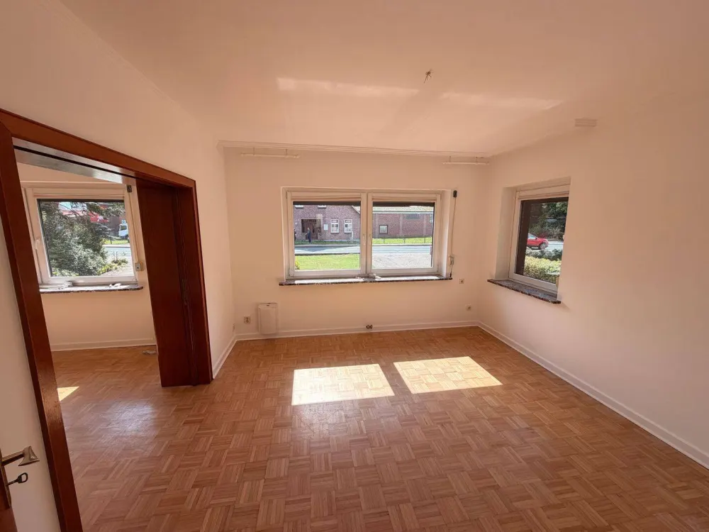 Renovierte 4-Zimmer-Wohnung mit Garage und Gartenmitnutzung in Hamburg-Neuenfelde