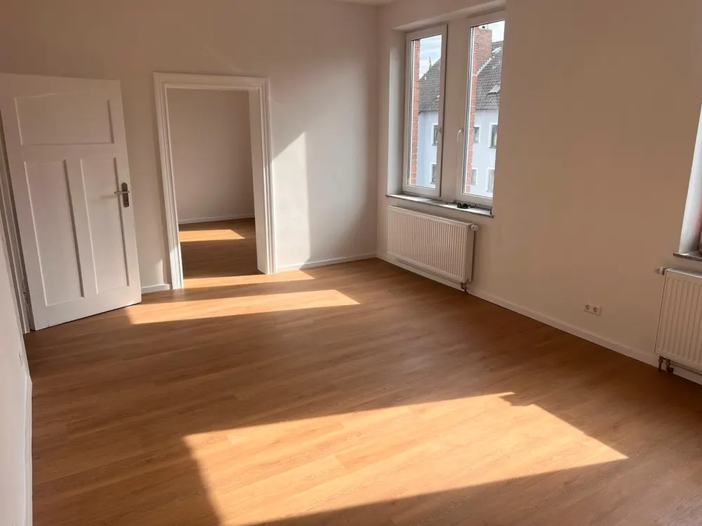Sanierte schöne 2 Zimmer Sohnung 59m2