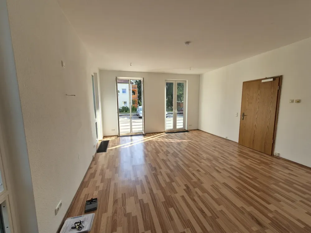 MODERN GESCHNITTENE 2 ZIMMER-WOHNUNG IN RUHIGER LAGE!