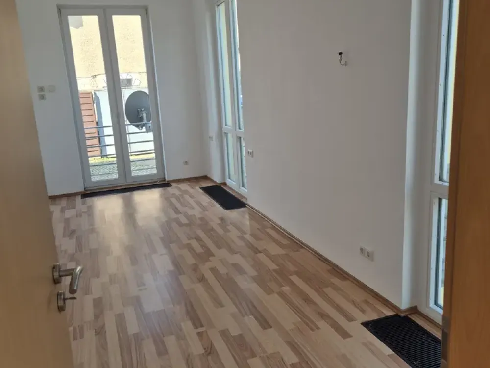 MODERN GESCHNITTENE 2 ZIMMER-WOHNUNG IN RUHIGER LAGE!