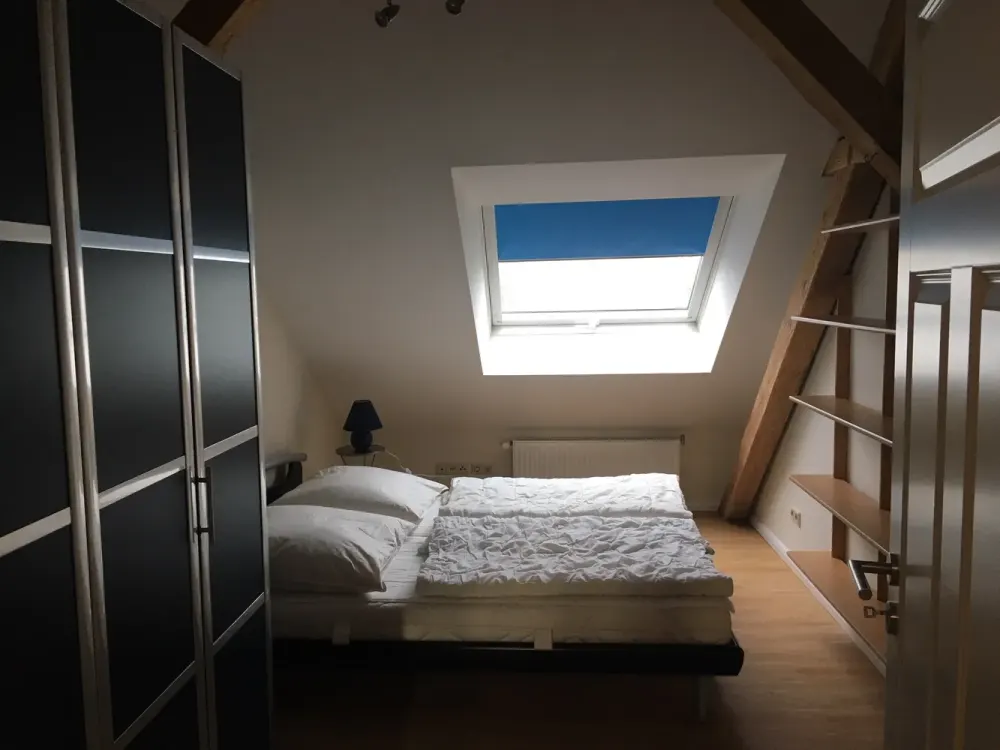 Very beautiful furnished 2-room attic apartment with corner bathtub, fitted kitchen and parking space...!!!