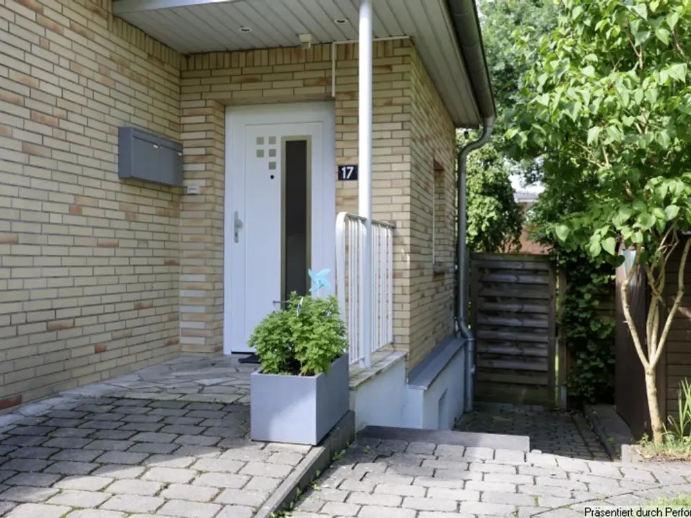 Wohnen wie im eigenen Haus, großzügige 5-Zimmer mit Garten & Vollkeller