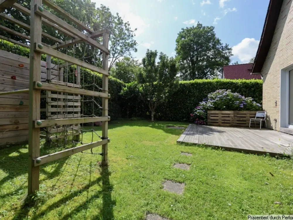 Wohnen wie im eigenen Haus, großzügige 5-Zimmer mit Garten & Vollkeller