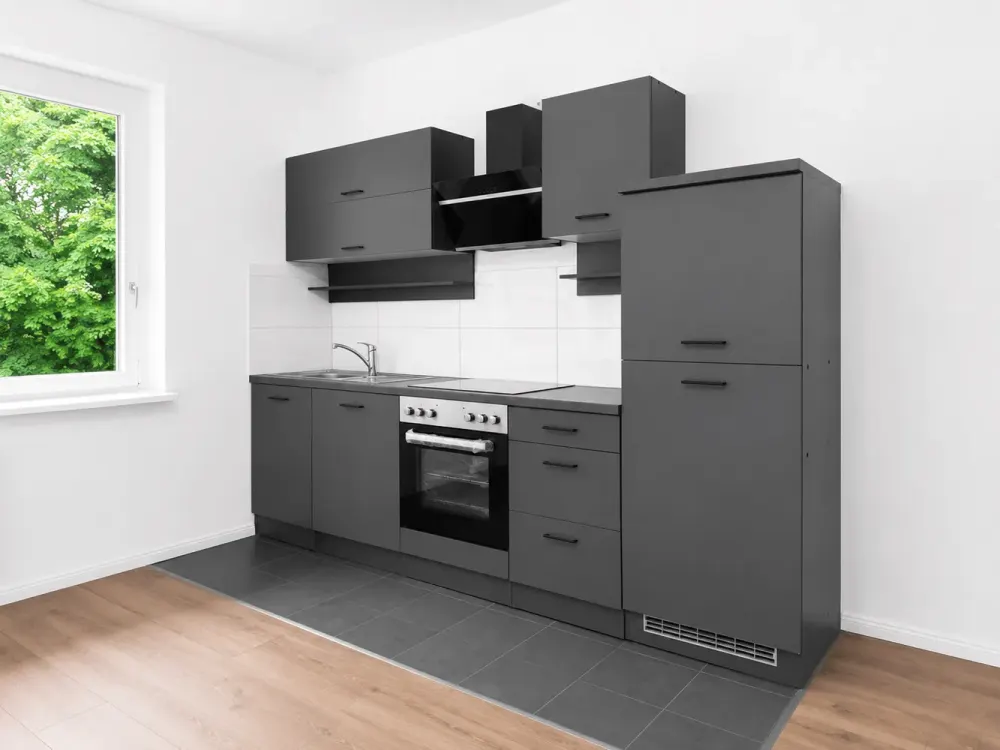 Erstbezug nach Sanierung, gepfl. 2-Zi-Whg, 45 m² mit offener EBK & modernem Tageslichtbad