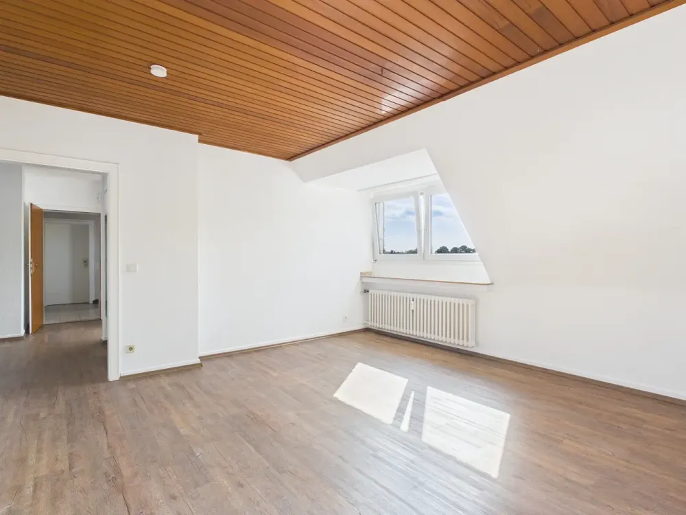 Helle 3-Zimmer-Dachgeschosswohnung in verkehrsberuhigter Lage von Krefeld
