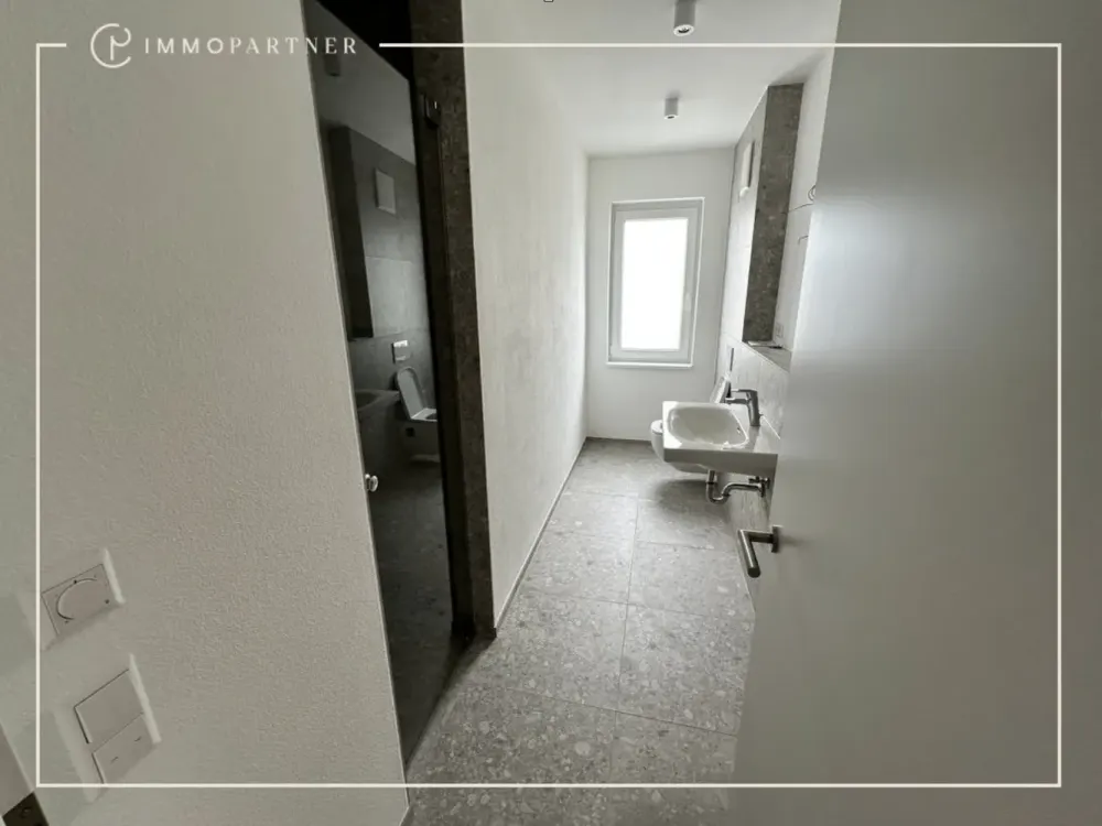 Hochwertig sanierte 3-Zimmer-Wohnung mit hellem Parkett und moderner Einbauküche