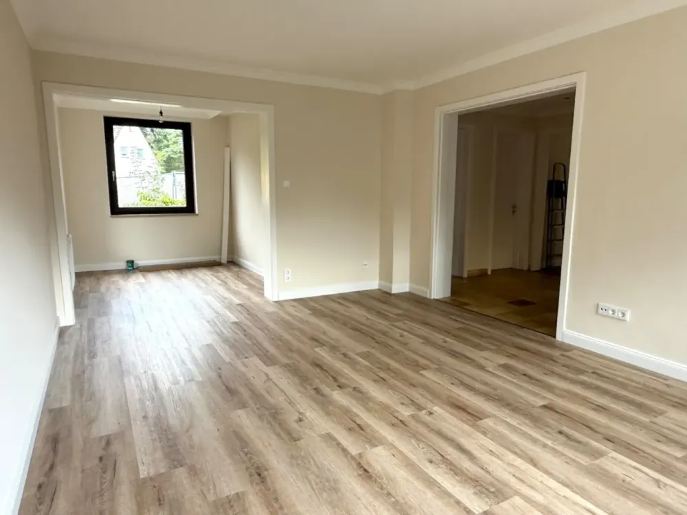 Terrassenwohnung im 2-Familienhaus