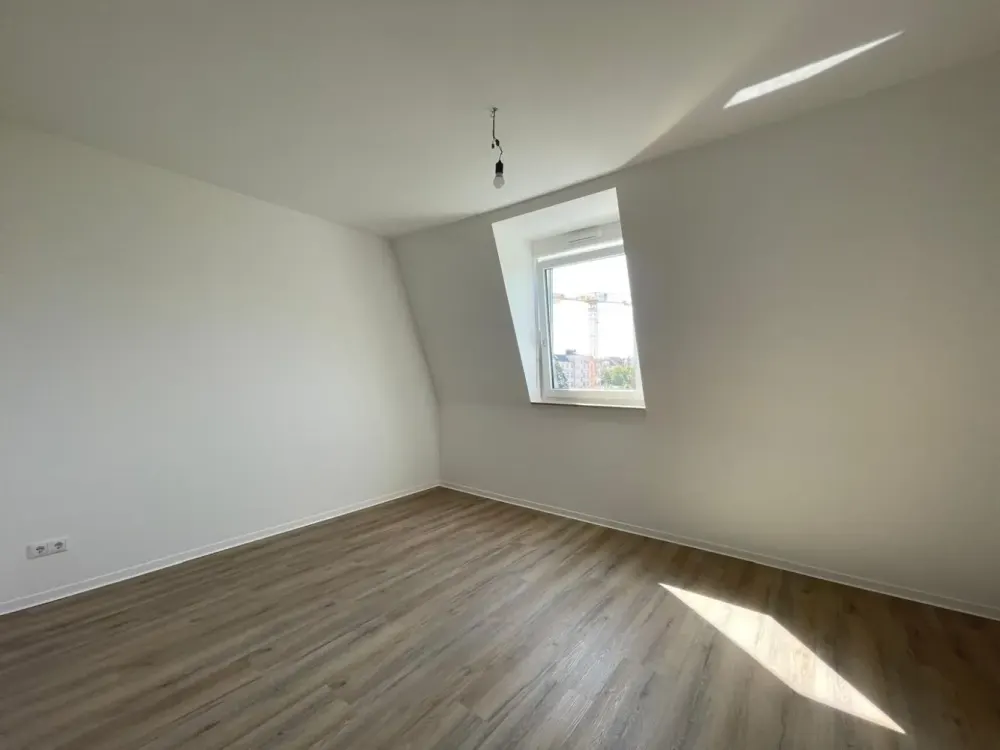 Neubauwohnung mit Loggia: Moderne 4-Zimmer mit Tageslichtbad im Zentrum-Ost | Optional mit EBK