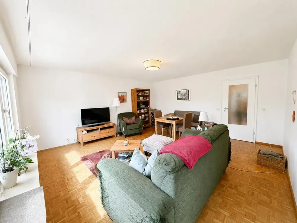 4958 - Quietly Located 3-Room Apartment with Loggia and Garage Parking Space!