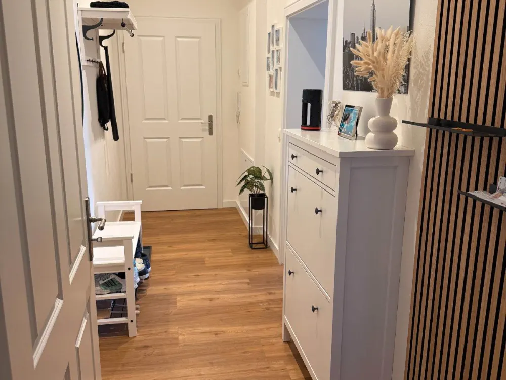 Large Barrier-Reduced 2-Room Apartment with Fitted Kitchen