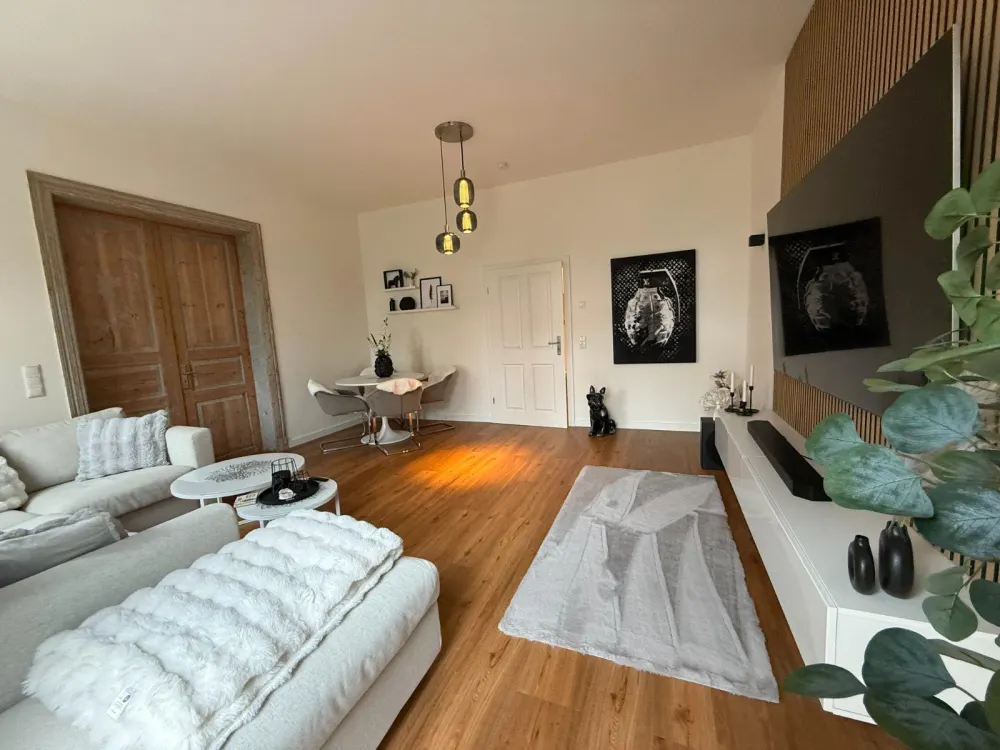 Large Barrier-Reduced 2-Room Apartment with Fitted Kitchen