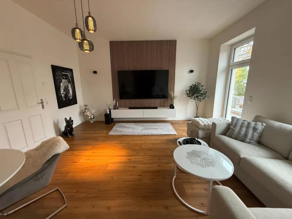 Large Barrier-Reduced 2-Room Apartment with Fitted Kitchen