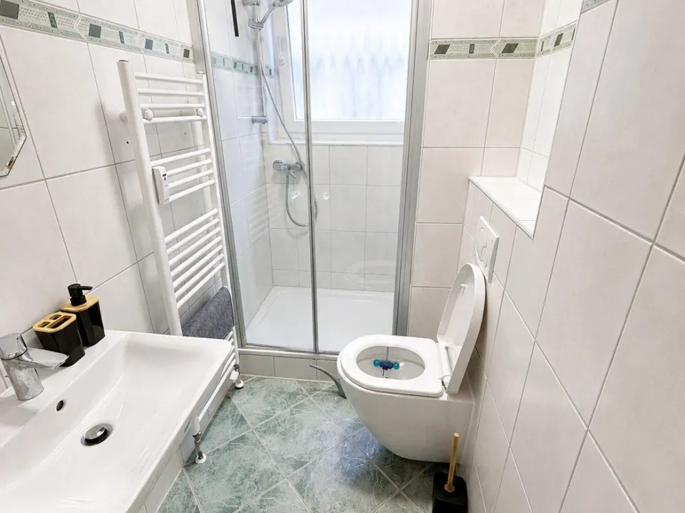 Furnished 1-Room Apartment Balcony & Parking Space, Schwachhausen