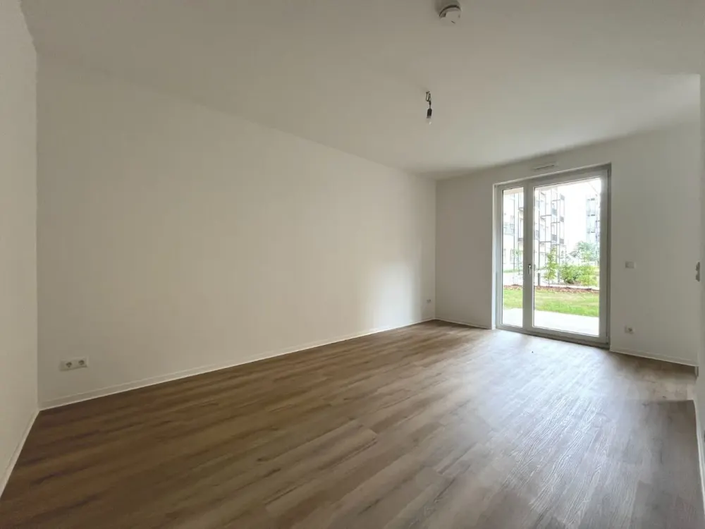 New Build! Spacious 2-Room Apartment with Terrace in Zentrum-Ost | Optional with Fitted Kitchen