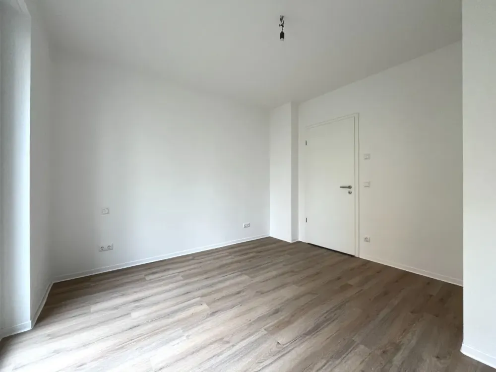 New Build! Spacious 2-Room Apartment with Terrace in Zentrum-Ost | Optional with Fitted Kitchen