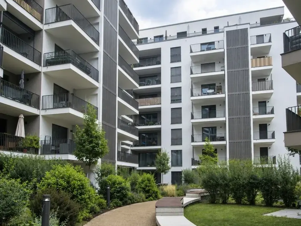 Neuwertige 2-Zimmer-Wohnung mit großer Terrasse - Frankfurt Ost