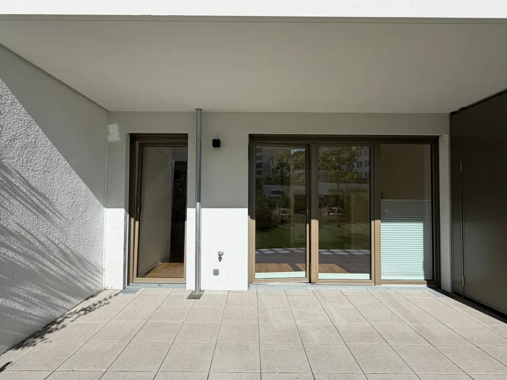 Neuwertige 2-Zimmer-Wohnung mit großer Terrasse - Frankfurt Ost