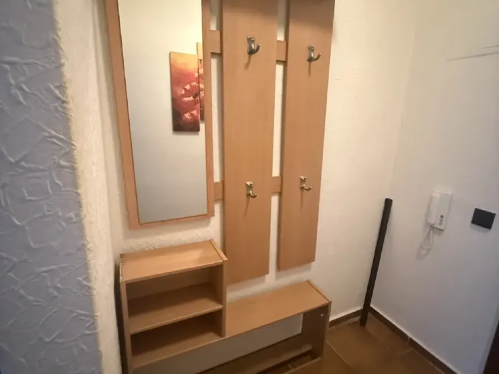 Komplett möbliertes 2 Zi -Apartm. in Stuttgart, Olgastr 75