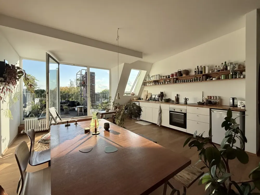 Über den Dächern von Steglitz - großzügige 2-Zimmer-Dachgeschosswohnung mit zwei Terrassen